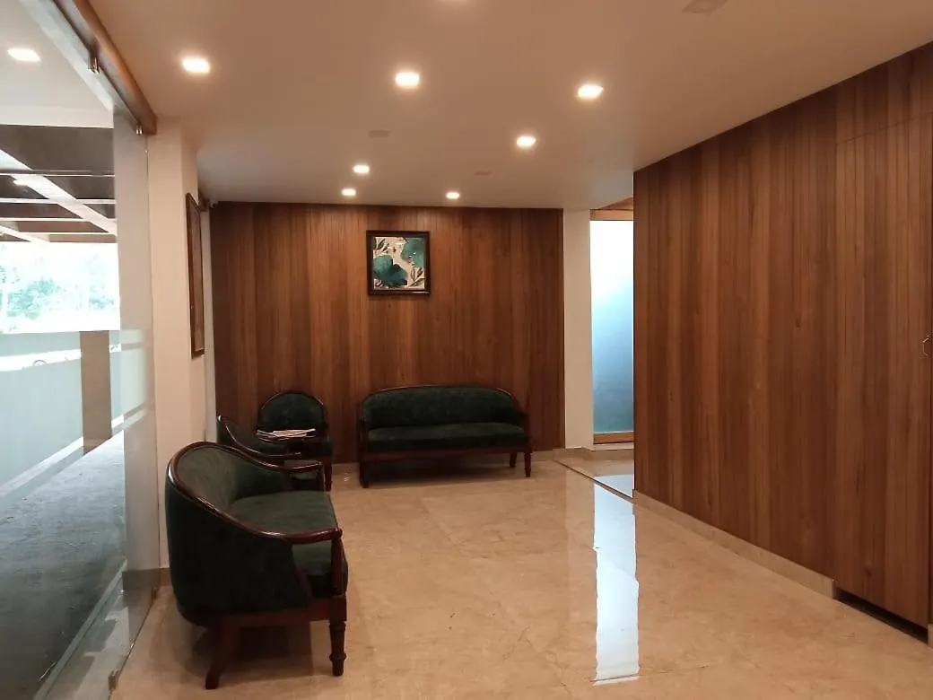 Mpsroyalsuites Perintalmanna Hotel